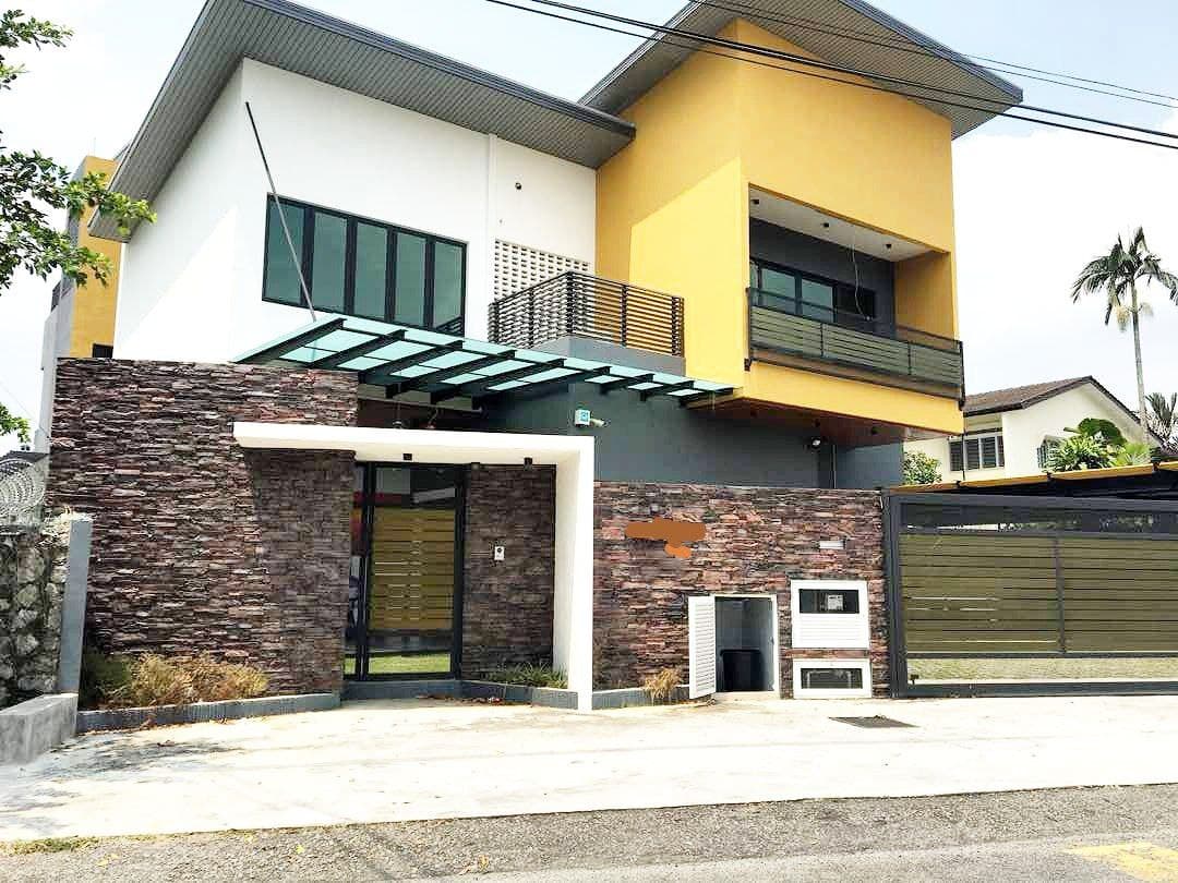 HUGE Three Storey Bungalow Taman Sri Hijau