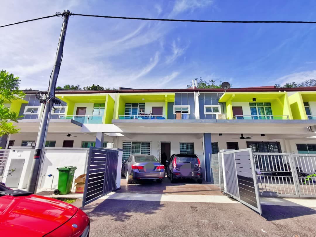Taman Tropika Hulu Langat batu 10 Selangor - photo 1