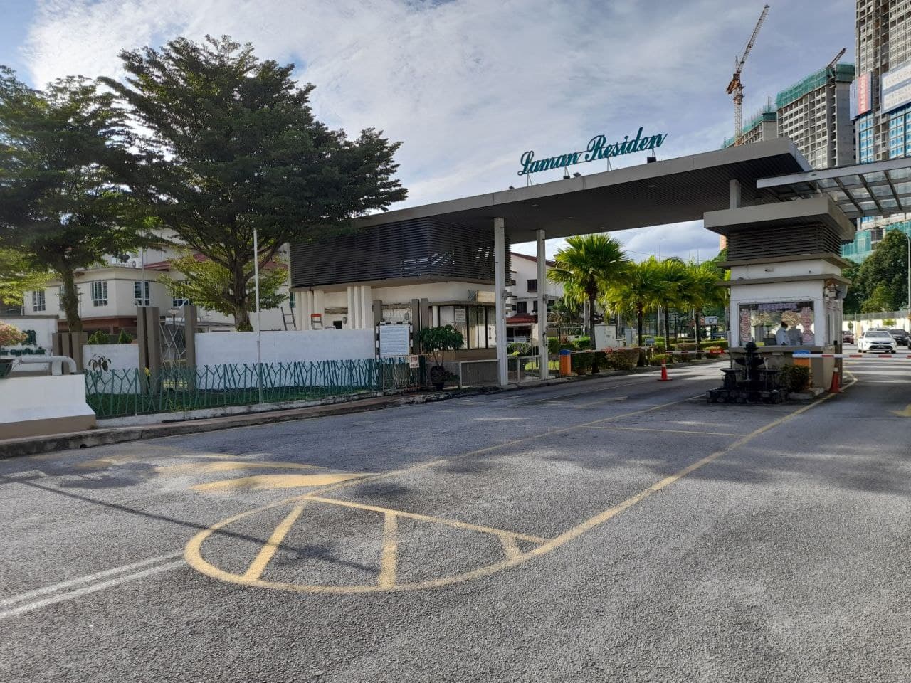 FULLY RENOVATED Semi D Laman Residen Sri Utara
