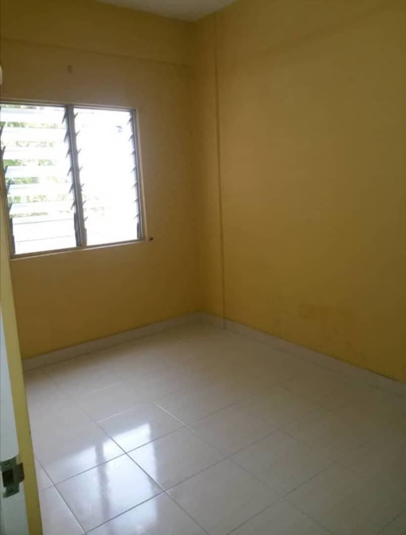 Apartment Puchong Utama Taman Puchong Utama - photo 2