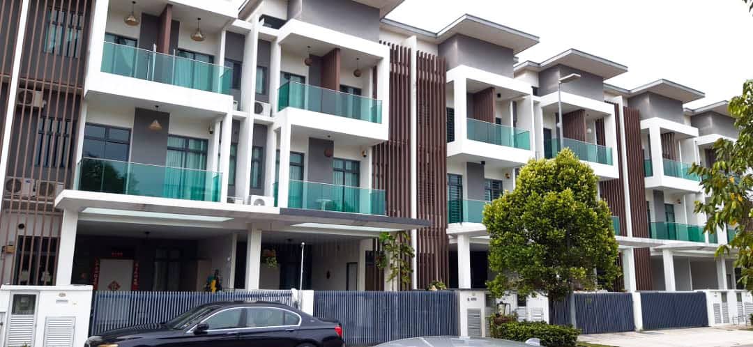 Triple Storey Taman Nusaputra Timur Puchong