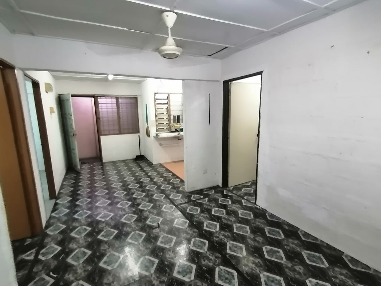 Pangsapuri Teratak Muhibbah 2 Taman Desa, Kl - photo 3