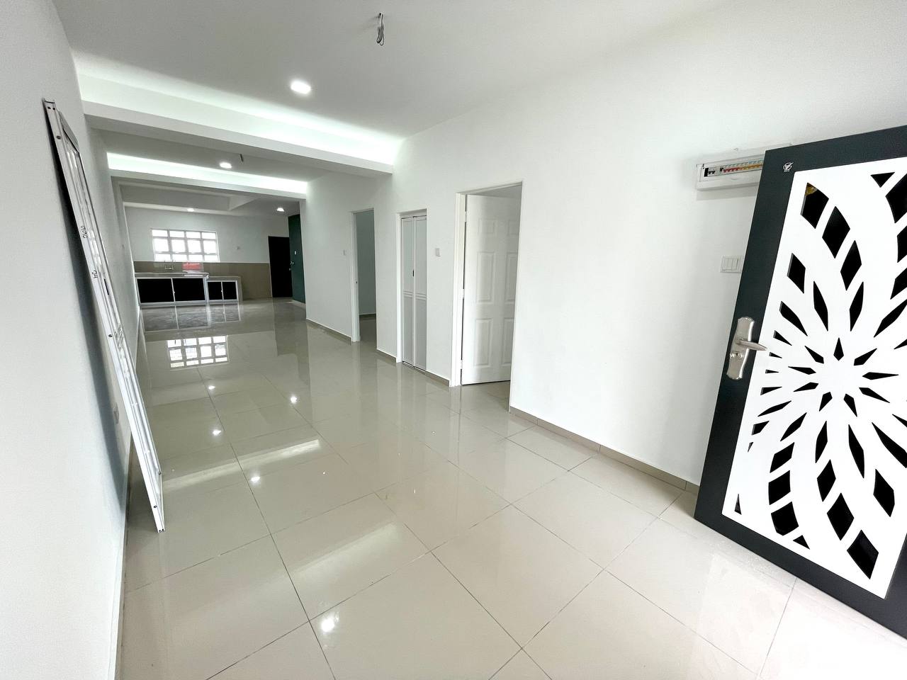 Facing Open 1 Storey Bandar Rinching, Semenyih - photo 3