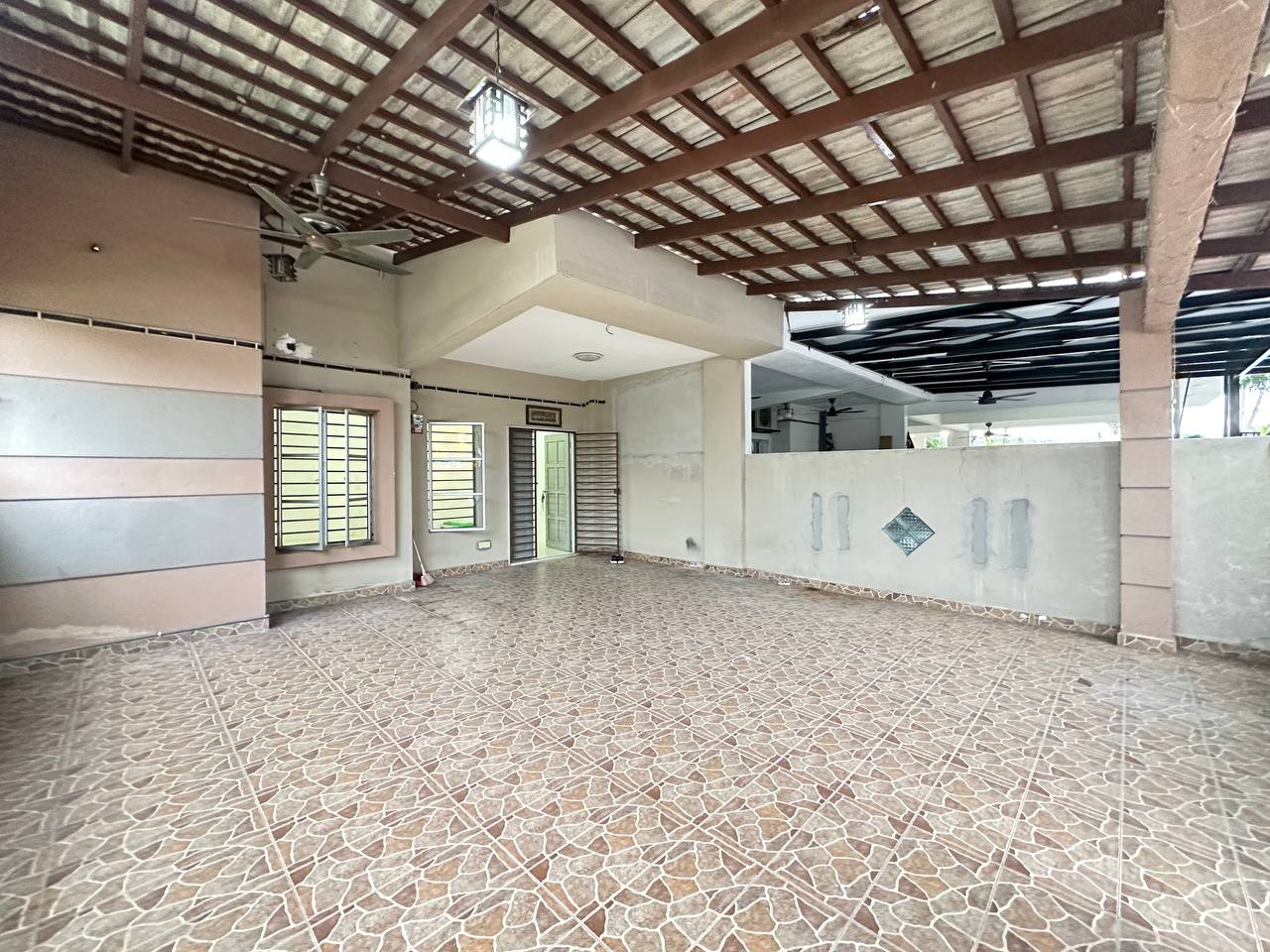 2 Storey Saujana Utama 3 Jalan Bidara Sungai Buloh - photo 2