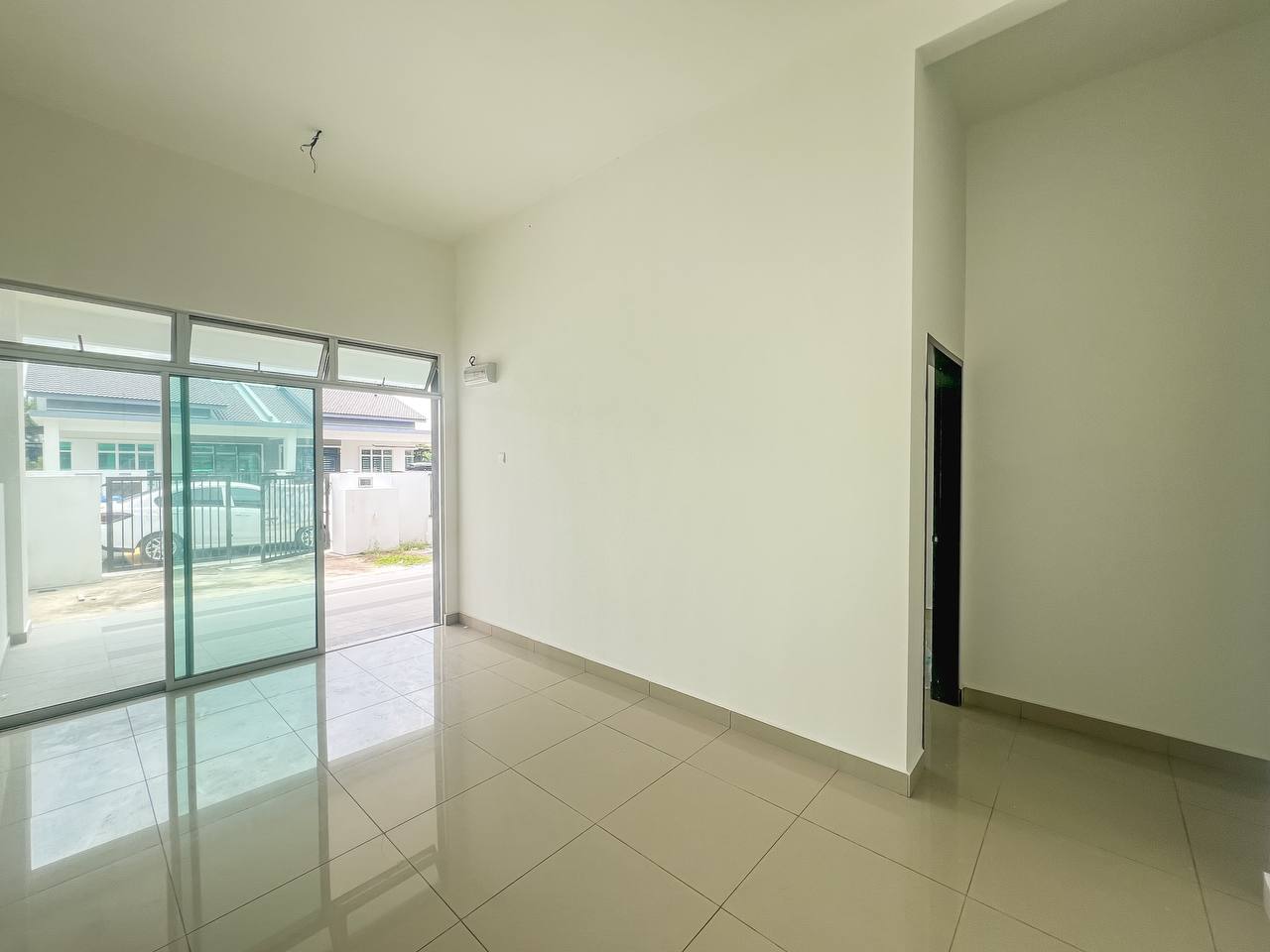 Single Storey Taman Bentara Teluk Panglima Garang - photo 4