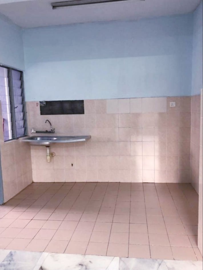 GROUND FLOOR PANGSAPURI ASTANA ALAM 1 PUNCAK ALAM - photo 3