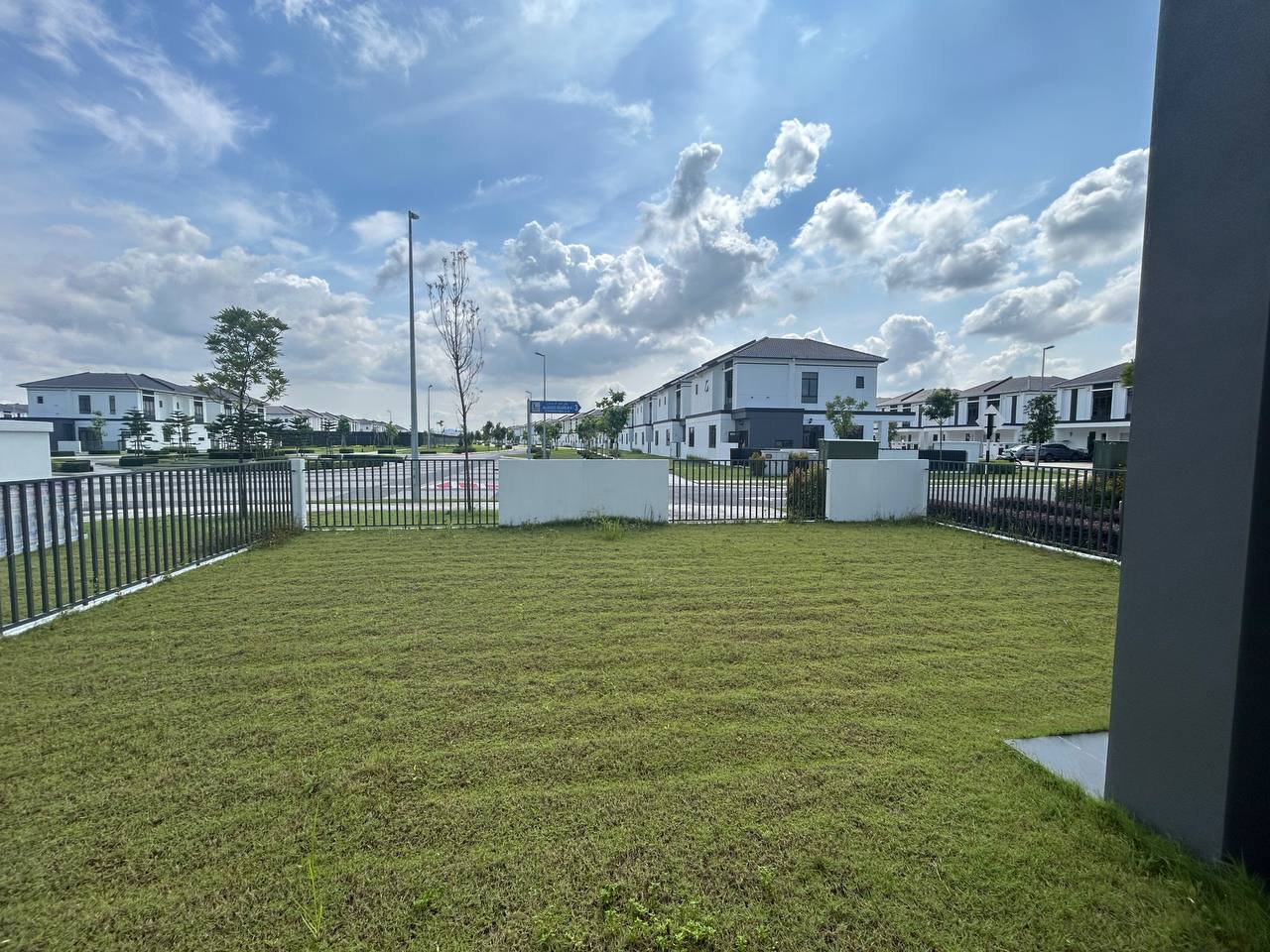 CORNER LOT 2 Storey Garden Home REGENT GARDEN - photo 3