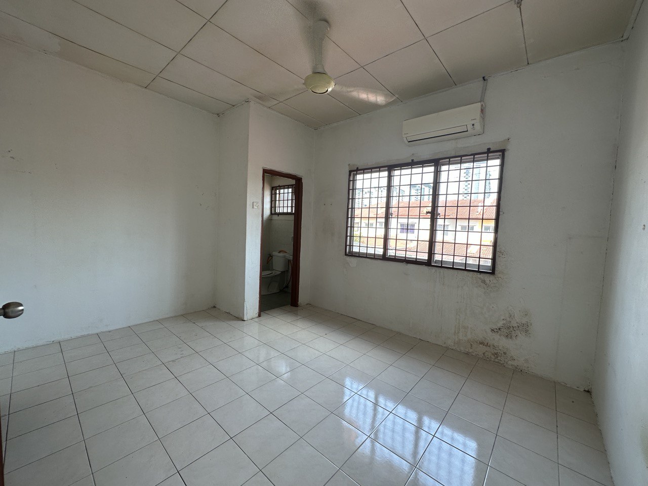 Double Storey SP6, Bandar Saujana Putra - photo 3