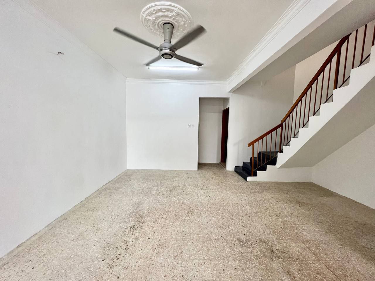 FACING OPEN 2 Storey Seksyen 25, Shah Alam - photo 3