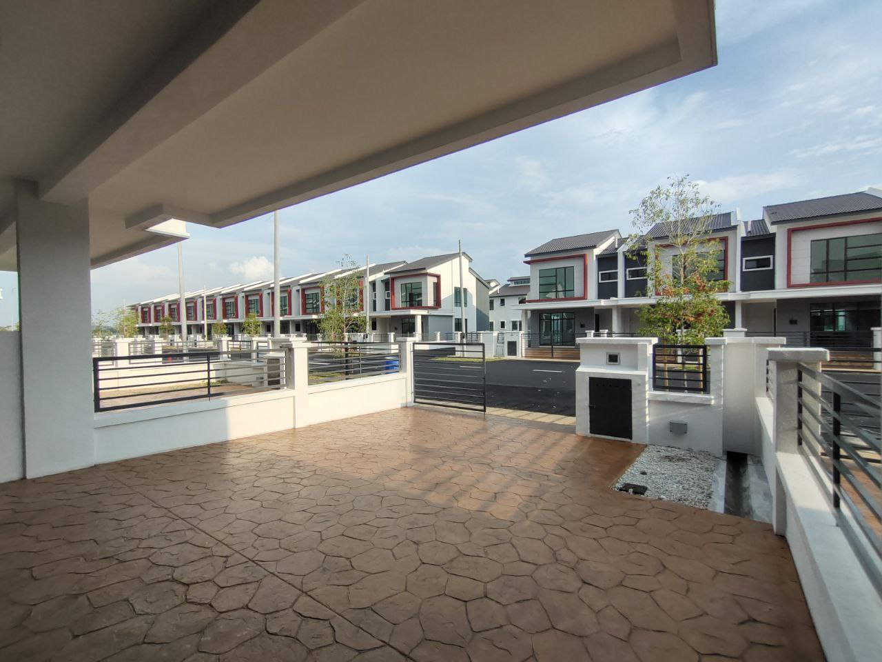 2 Storey Mawar Sari, Saujana Perdana Saujana Utama - photo 2