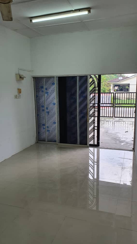 Teres setingkat Taman Daya Meru, KLang - photo 4