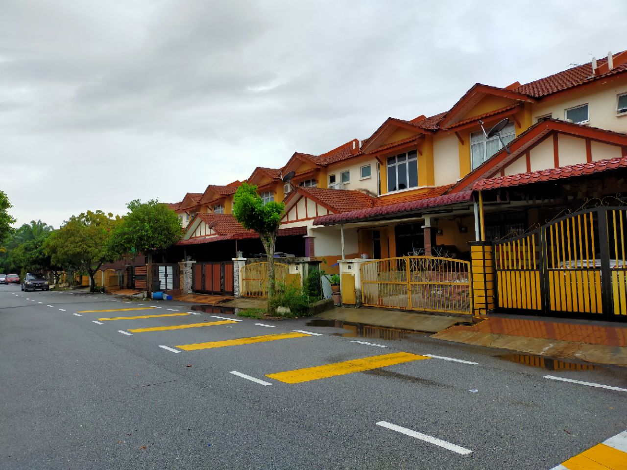 TERES 2 TINGKAT TAMAN BUNGA RAYA, SALAK TINGGI - photo 2