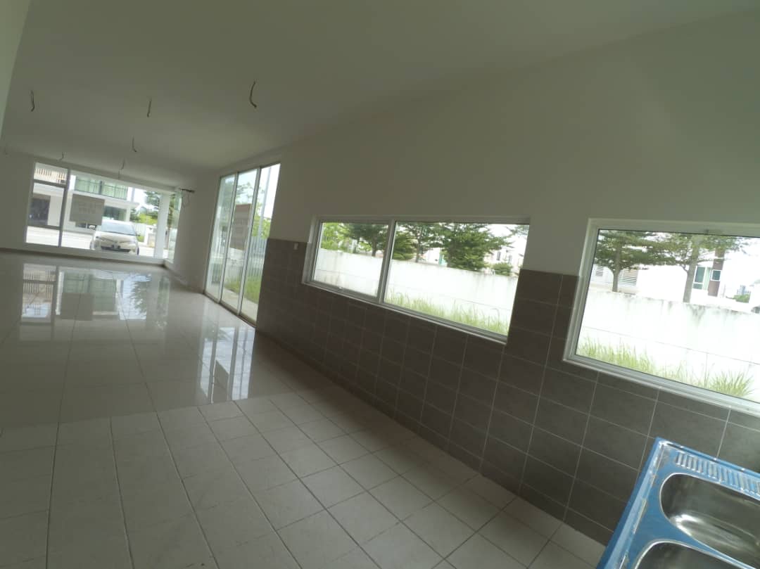 2 ST SEMI D CORNER UNIT Cassia, Garden Residence - photo 9