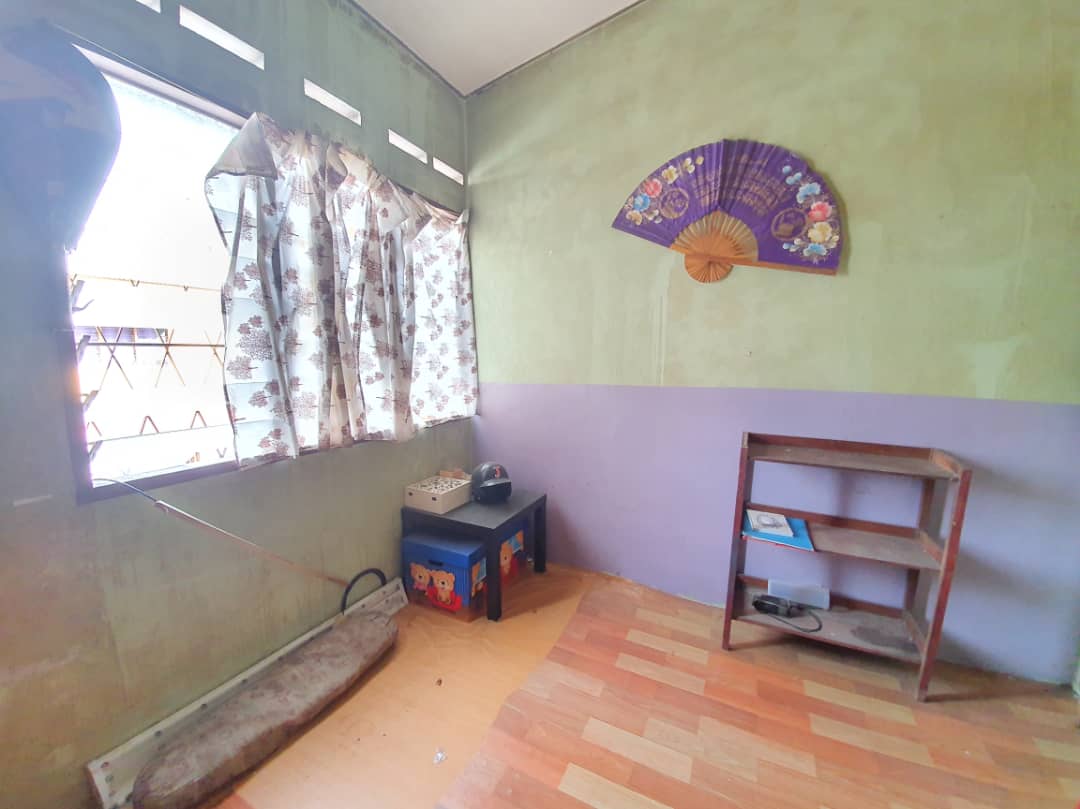 Low cost Non Bumi Freehold 2 storey Banting - photo 4