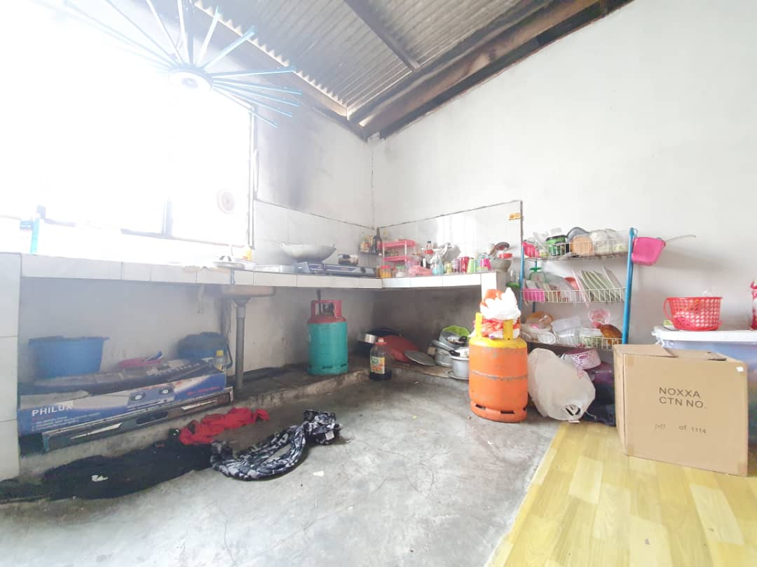 Low cost Non Bumi Freehold 2 storey Banting - photo 5