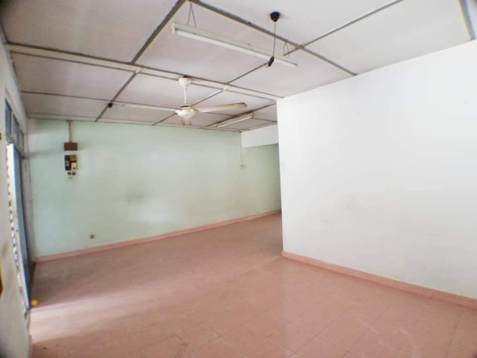 Bumi Lot Teres Setingkat Sek 1 Bangi - photo 11