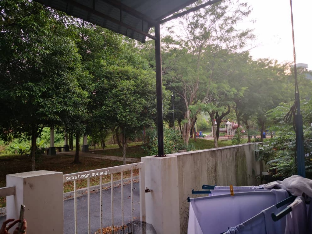 Freehold Non Bumi 2 Storey Putra Height - photo 4