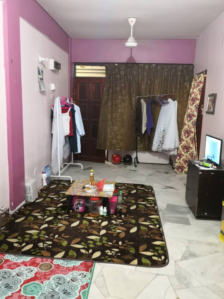Freehold 1st Floor Apartment Mawar Bangi - photo 2