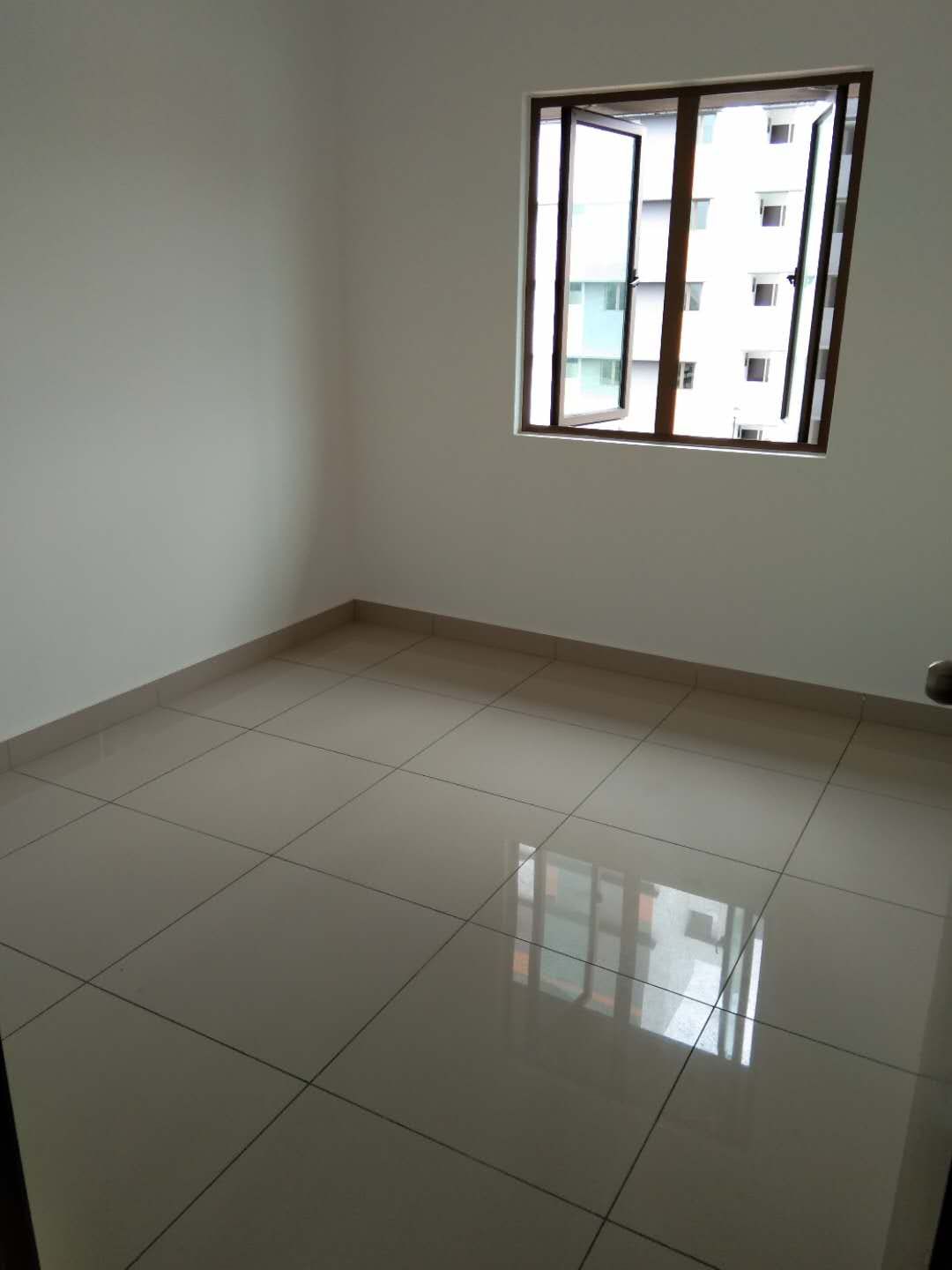 Freehold Non Bumi Corner Residensi Zamrud - photo 2