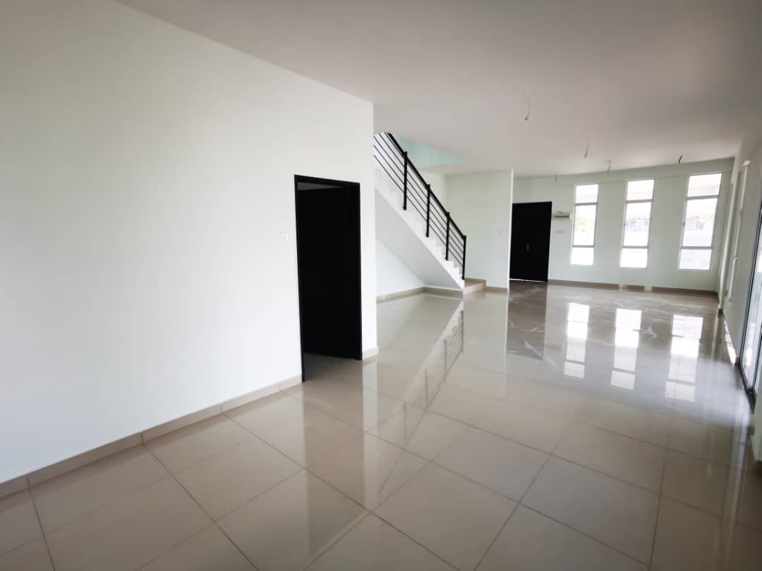 Corner New Unit 2 Storey Freehold Non Bumi - photo 4
