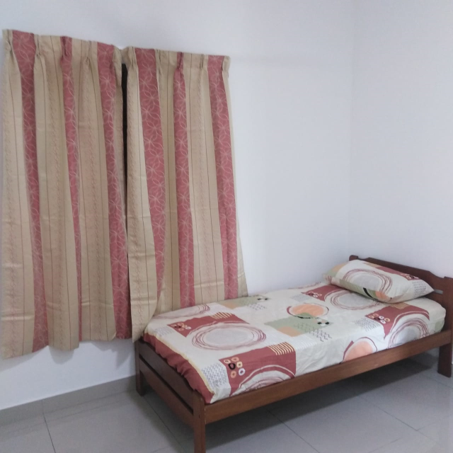 Non Bumi Freehold Level 5 Residensi Zamrud - photo 6
