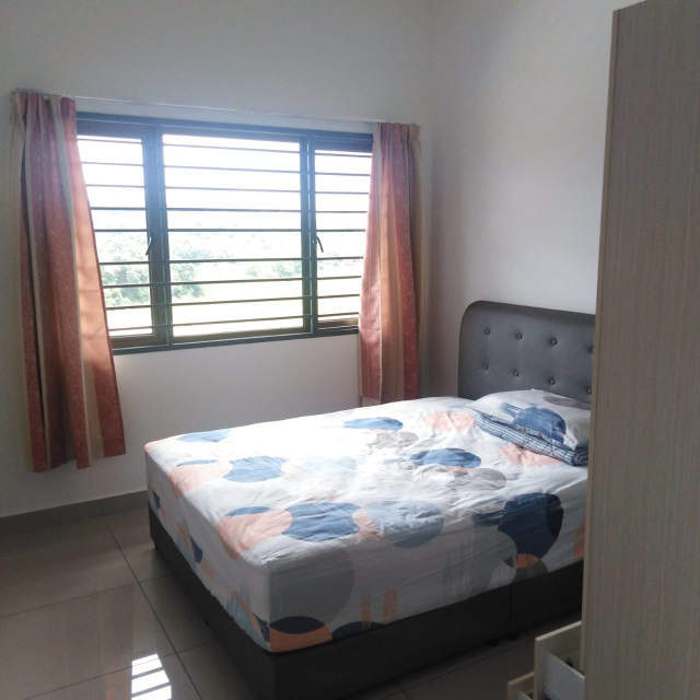 Non Bumi Freehold Level 5 Residensi Zamrud - photo 7