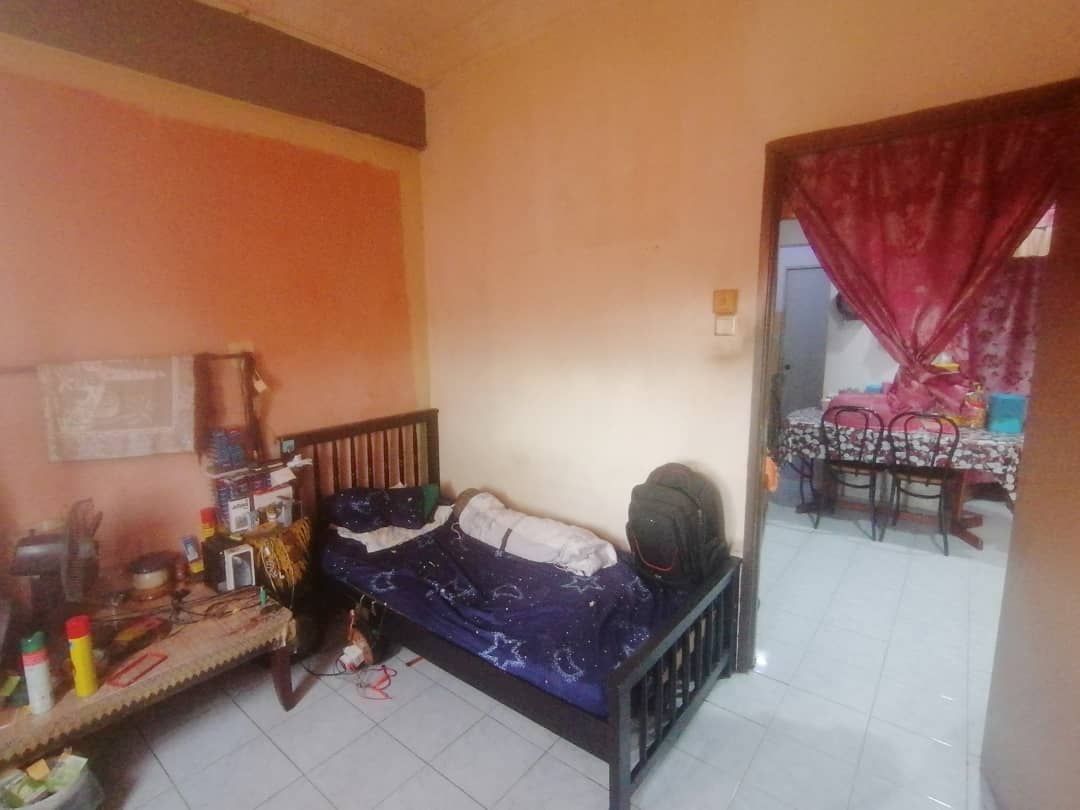 Freehold Renovated Impian Meru Klang - photo 4