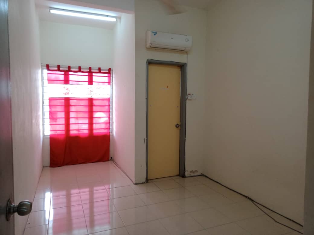 Jalan Merak Taman Bentara Telok Panglima Garang - photo 8