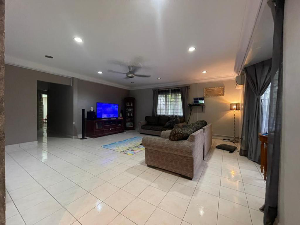 Renovated End Lot 2 Storey Terrace Taman Sungai Besi Indah - photo 4