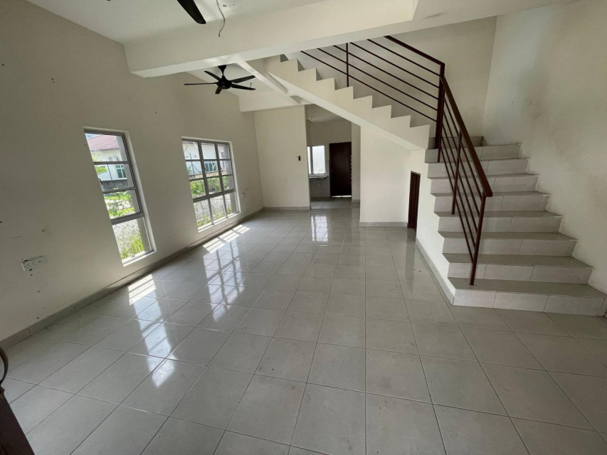 END LOT-DOUBLE STOREY TERRACE SEKSYEN32,SHAH ALAM - photo 7
