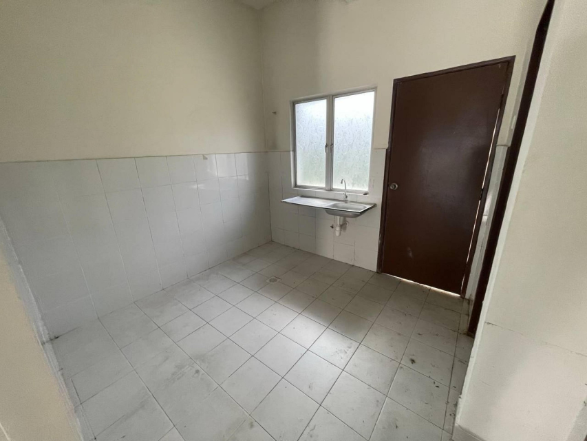END LOT-DOUBLE STOREY TERRACE SEKSYEN32,SHAH ALAM - photo 10
