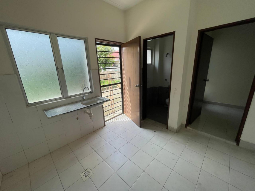 END LOT-DOUBLE STOREY TERRACE SEKSYEN32,SHAH ALAM - photo 13