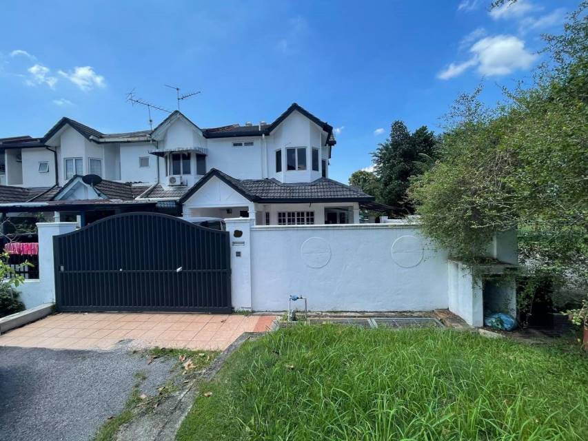 END LOT - 2 STOREY T ...