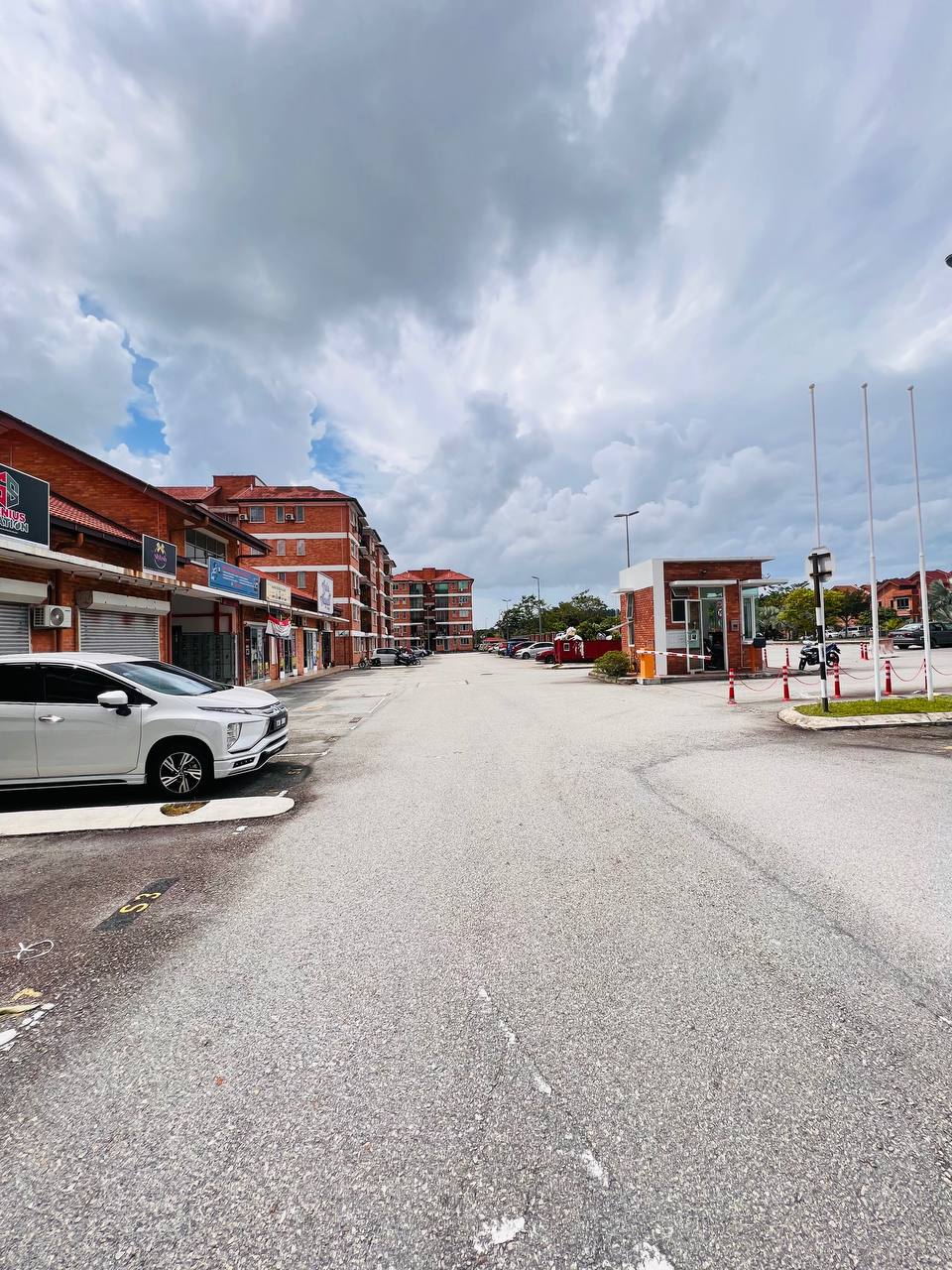 Pangsapuri Alam Budiman Seksyen U10, Shah Alam - photo 4