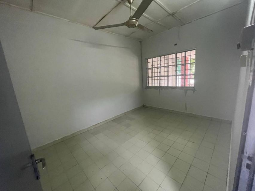 FACING OPEN SINGLE STOREY TERRACE ,SEKSYEN 17 - photo 7