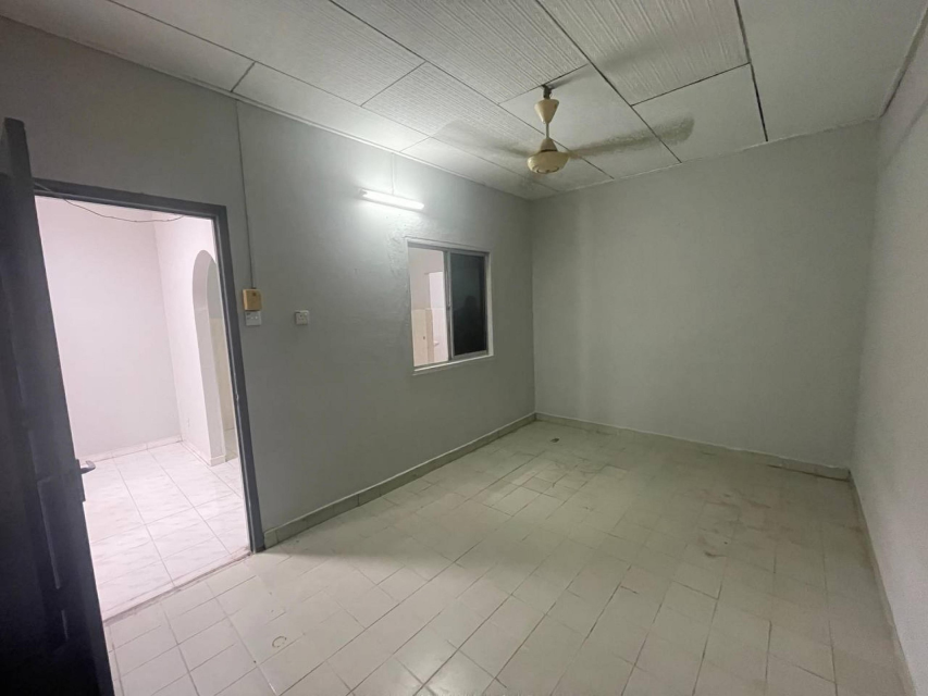 FACING OPEN SINGLE STOREY TERRACE ,SEKSYEN 17 - photo 10
