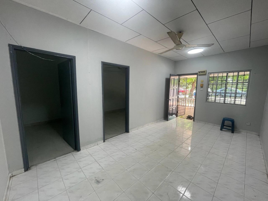 FACING OPEN SINGLE STOREY TERRACE ,SEKSYEN 17 - photo 11