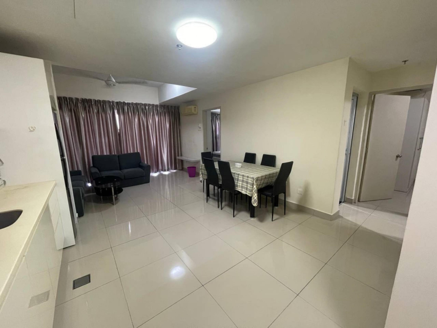 FACING OPEN, TOWER A, LEVEL 13 SURIA JELUTONG - photo 3