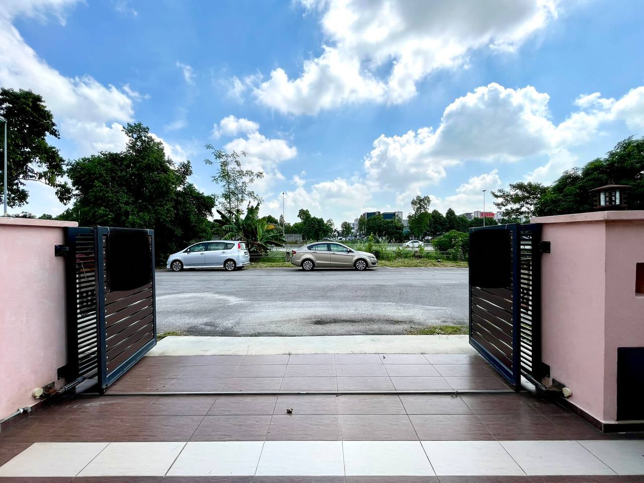 2 STOREY TERRACE,BANDAR BUKIT RAJA ,Jalan Zapin - photo 3