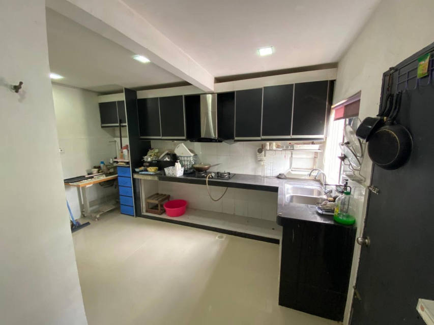 DOUBLE STOREY TAMAN BUKIT KEMUNING, SEKSYEN 32 - photo 8