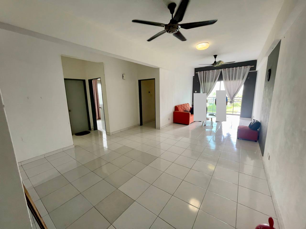 CORNER LOT AND FACING LAKE DAMAI APARTMENT , SS25 - photo 2