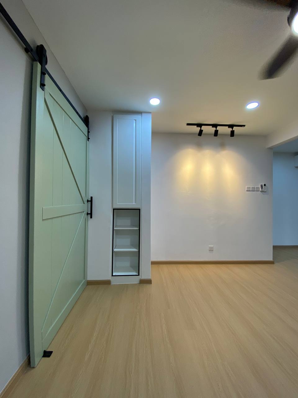 REFURBISHED UNIT RIVERDALE PARK APARTMENT RM320k - photo 3