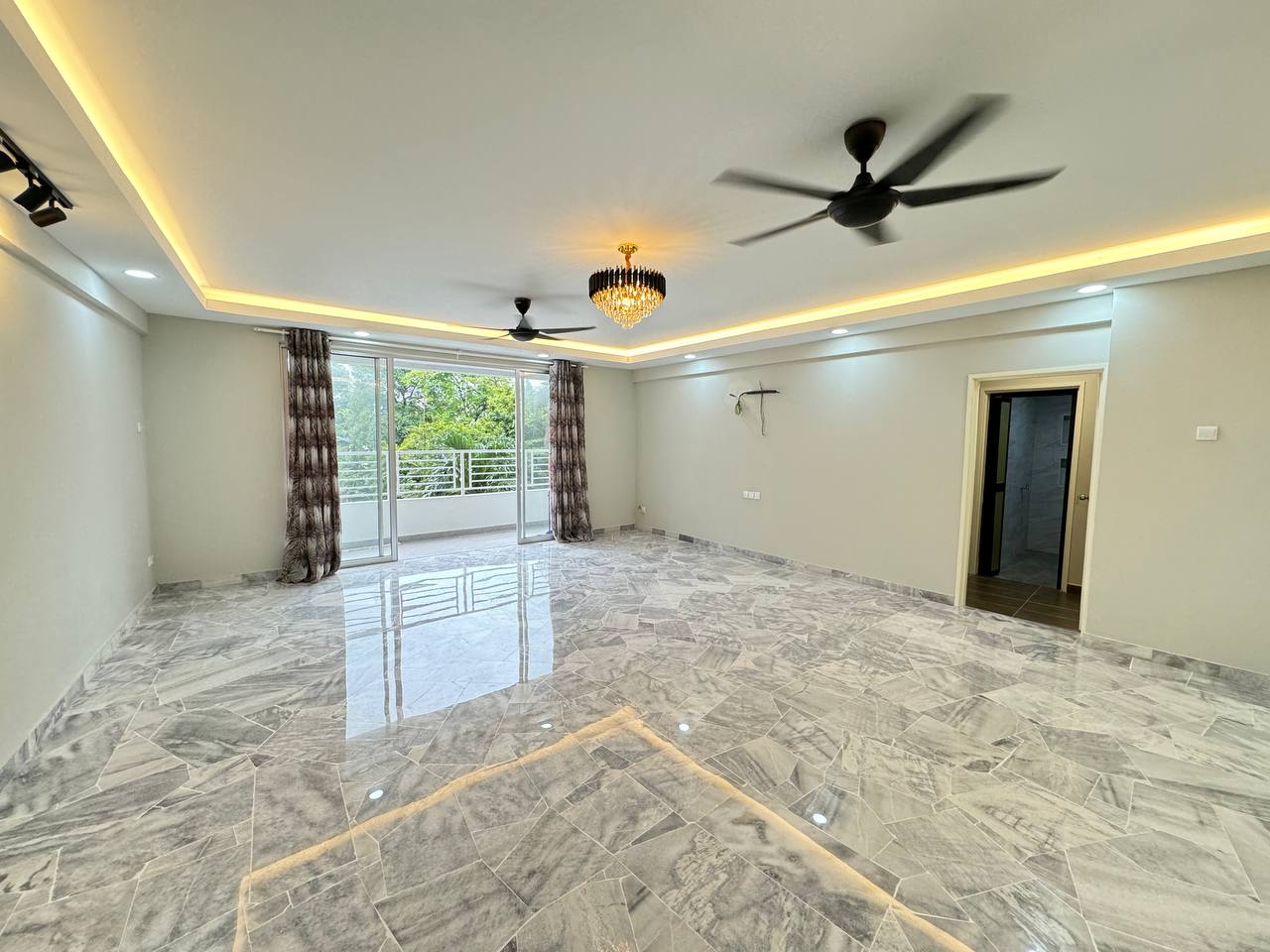 Nice refurbished unit Sinaran Ukay Condominium - photo 3
