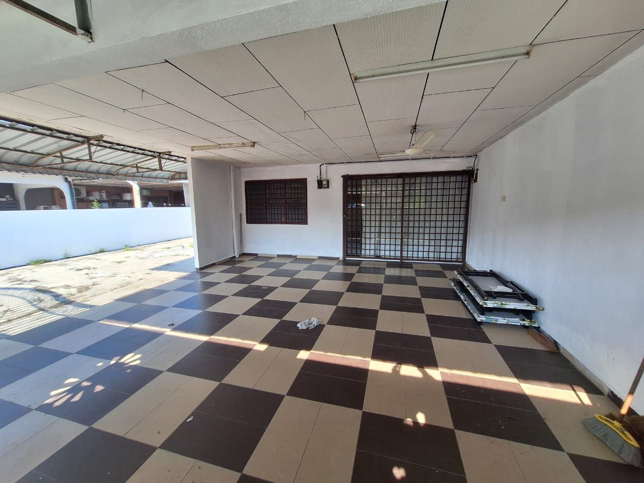 Banting Single Storey End Lot, Non Bumi - photo 3