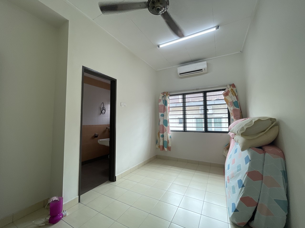 Fully Renovated 2 Storey Terrace Seksyen 7 - photo 12