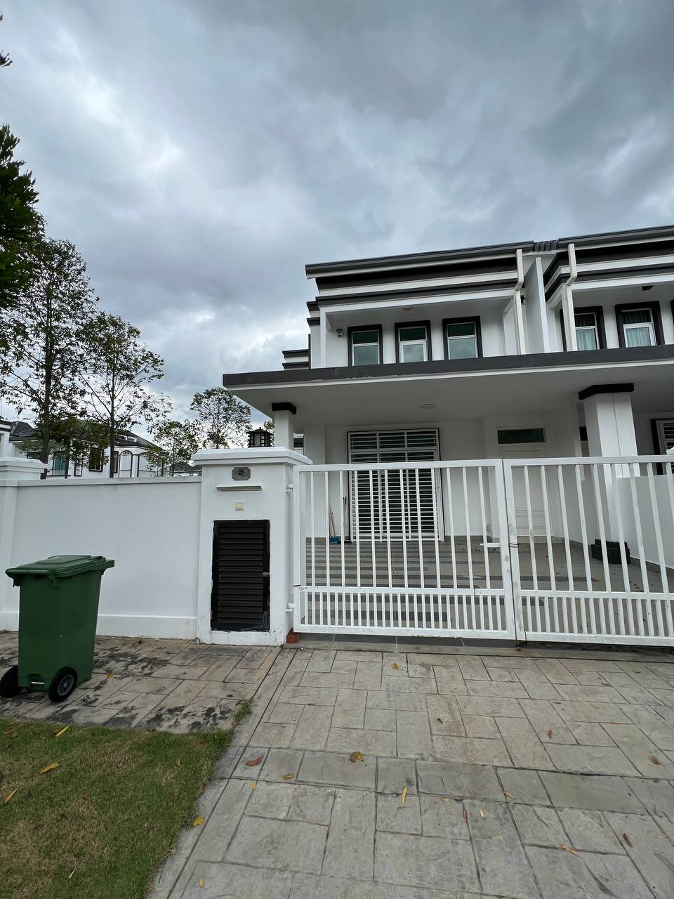 CORNER LOT 2 Storey  ...